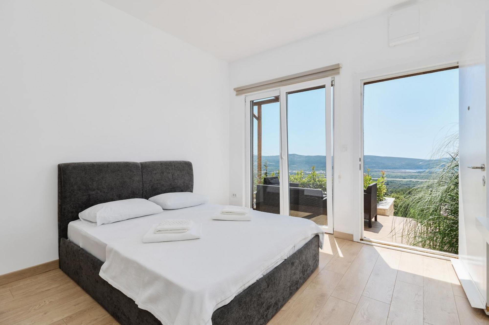 Adriatic Heights Aparthotel Kavač Buitenkant foto
