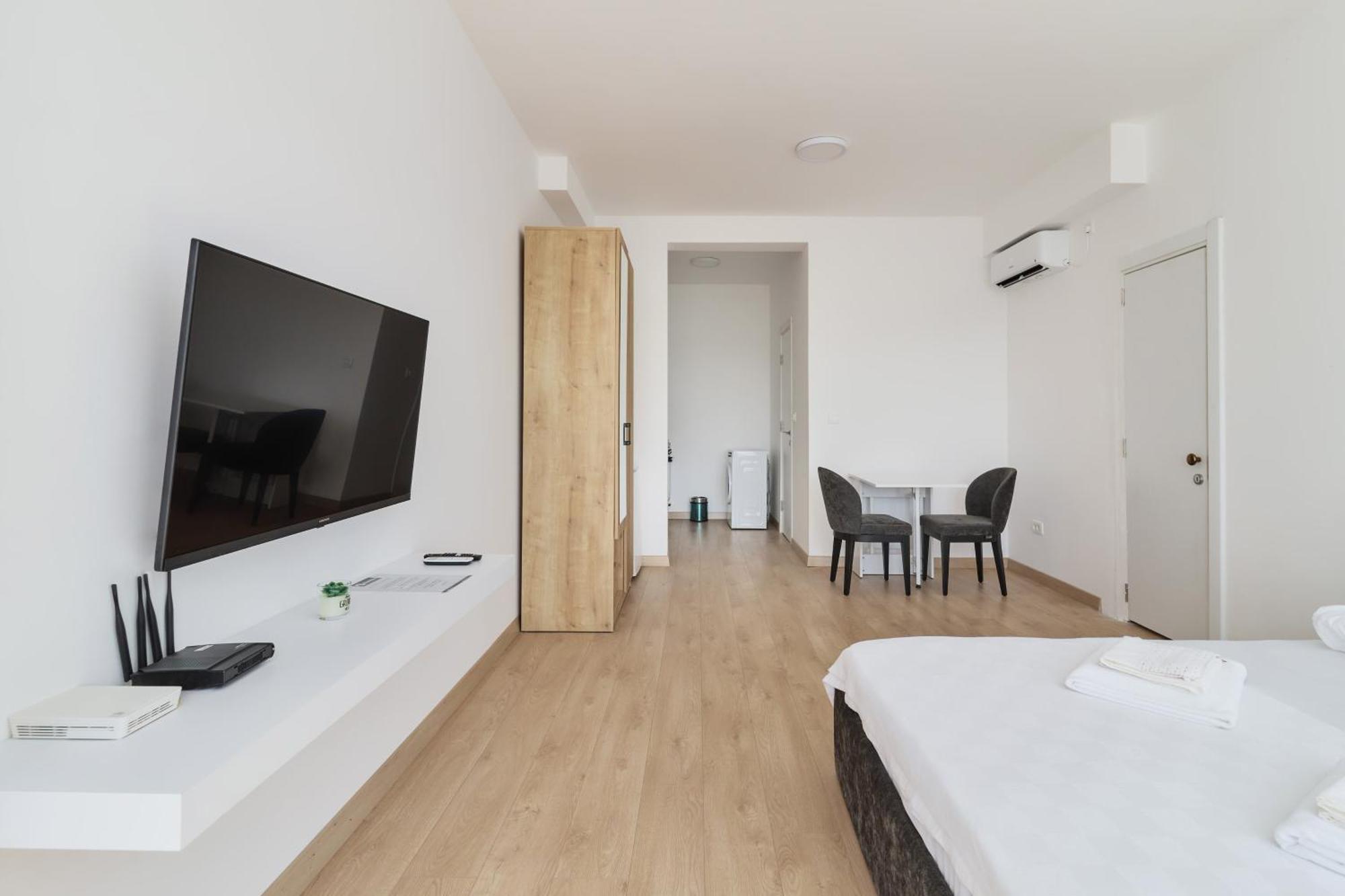 Adriatic Heights Aparthotel Kavač Buitenkant foto