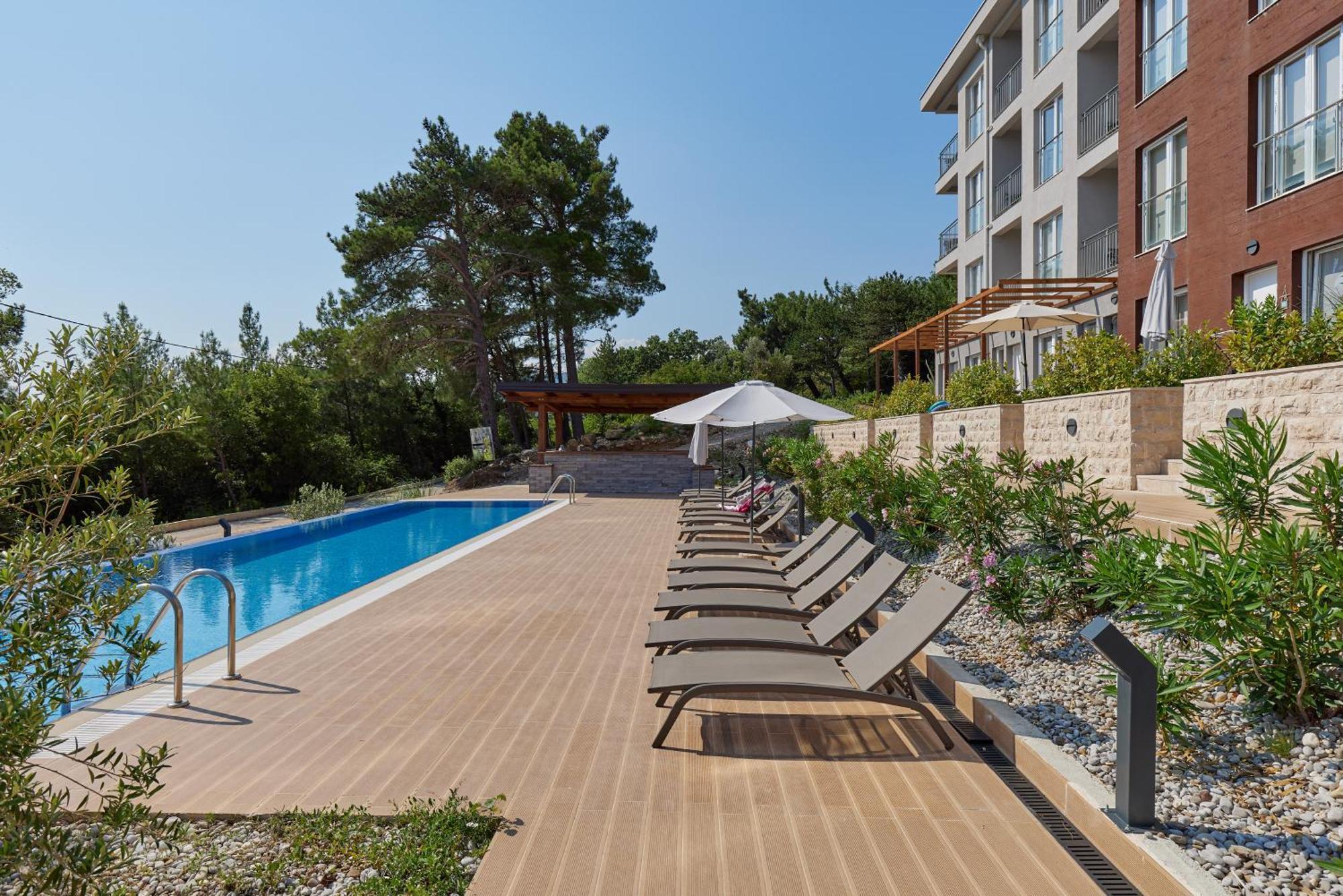 Adriatic Heights Aparthotel Kavač Buitenkant foto